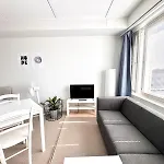 Apartament Transit Hel Airport *