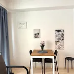 Apartament Transit Hel Airport *