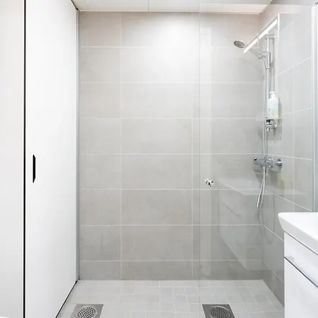 Apartamento Transit Hel Airport *