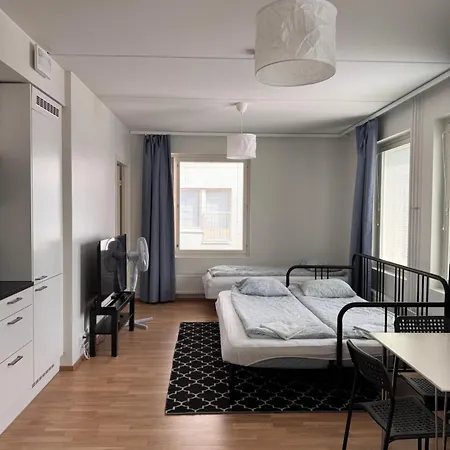 Transit Hel Airport Apartamento *