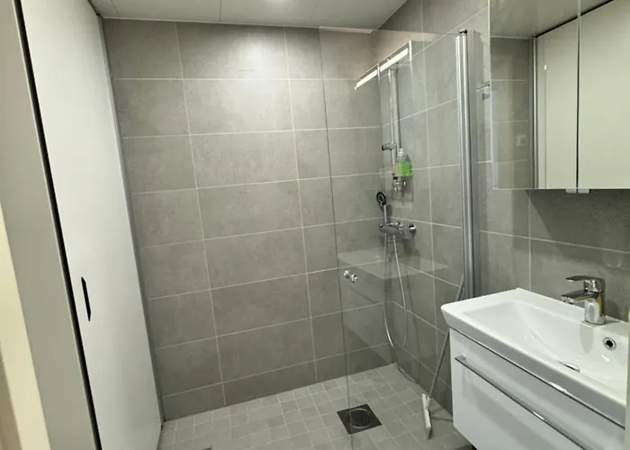 Transit Hel Airport Апартаменты