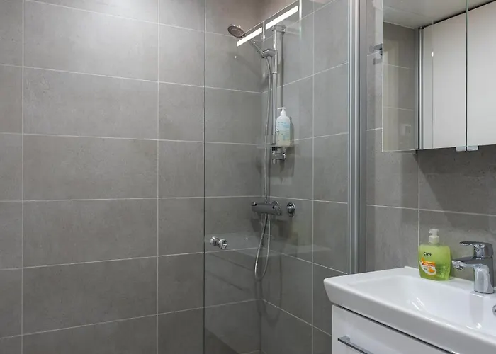 Transit Hel Airport 公寓