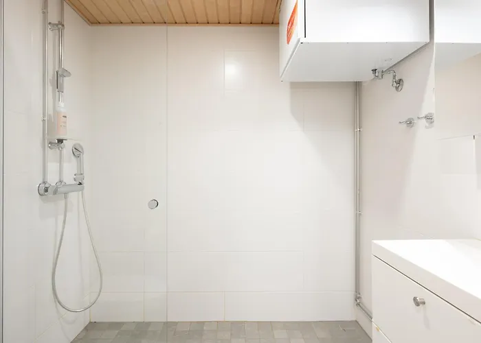 Transit Hel Airport Апартаменты