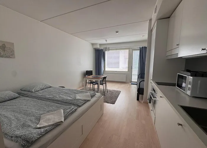 Transit Hel Airport *